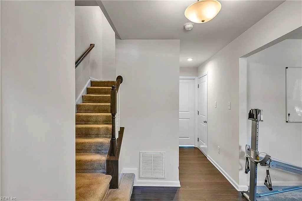 109 Hite PARK, WILLIAMSBURG VA 23185 - Photo 5