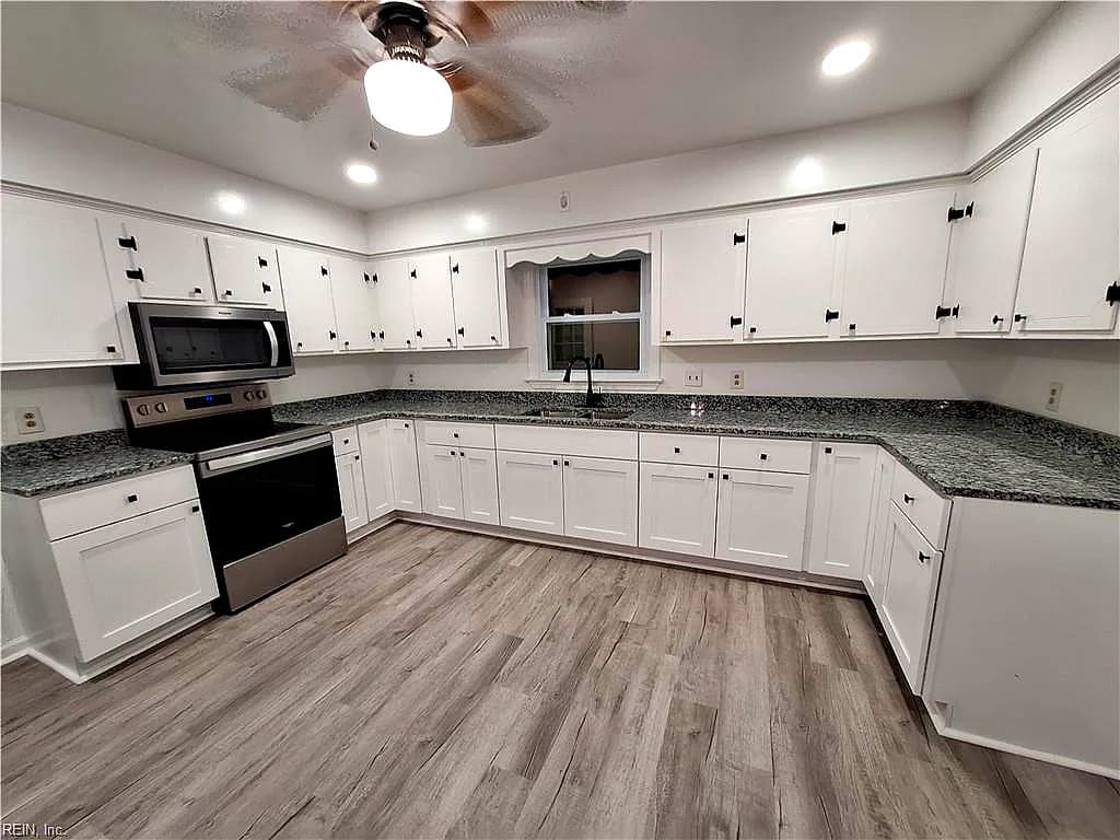 421 Villanova AVE, CHESAPEAKE VA 23324 - Photo 3