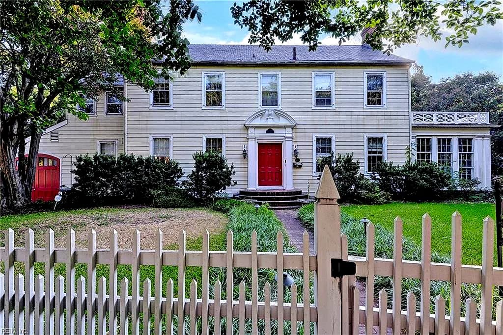 5812 Huntington AVE, NEWPORT NEWS VA 23607 - Main photo