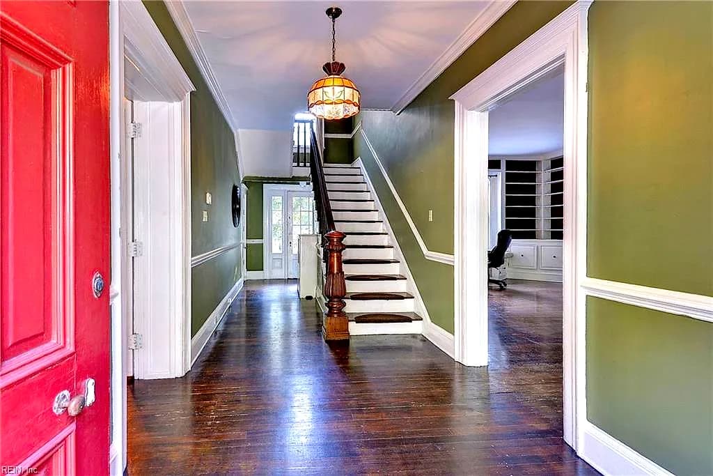 5812 Huntington AVE, NEWPORT NEWS VA 23607 - Photo 4