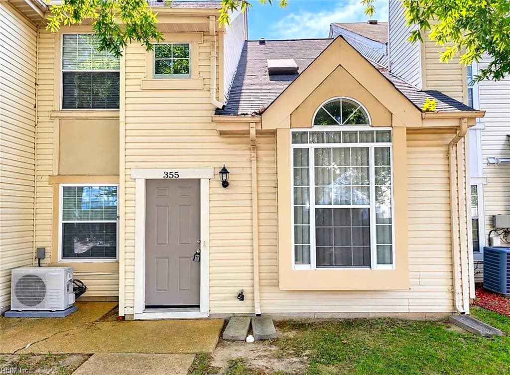 355 Lees Mill DR, NEWPORT NEWS VA 23608 - Photo 4