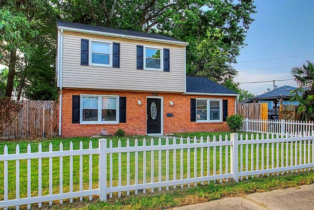 2908 Bending Oak DR, Hampton — 4 bed Residential, 1,480 sqft