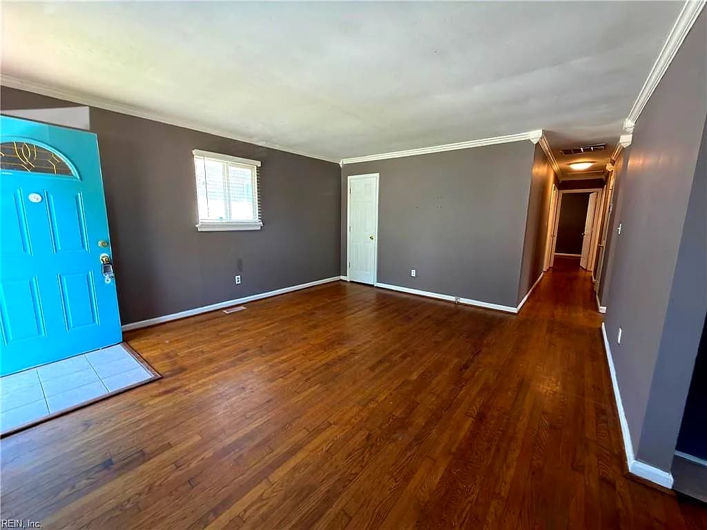 216 Kelly AVE W, HAMPTON VA 23663 - Photo 3