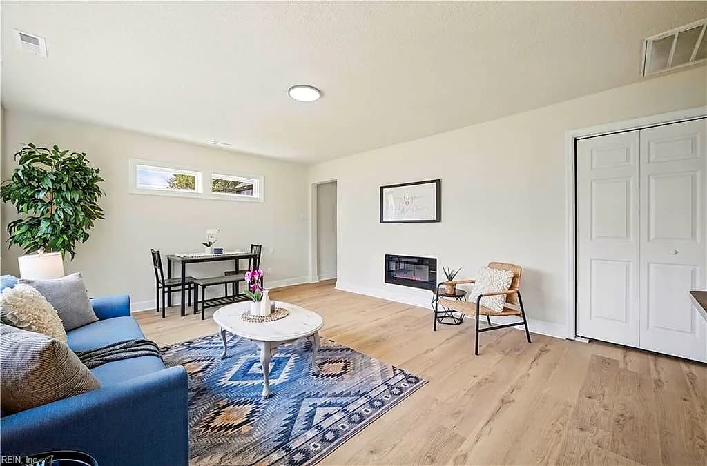 220 Castlewood RD, PORTSMOUTH VA 23702 - Photo 3