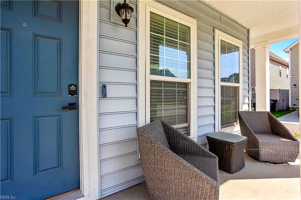 204 Goldenstar LN, PORTSMOUTH VA 23701 - Photo 5