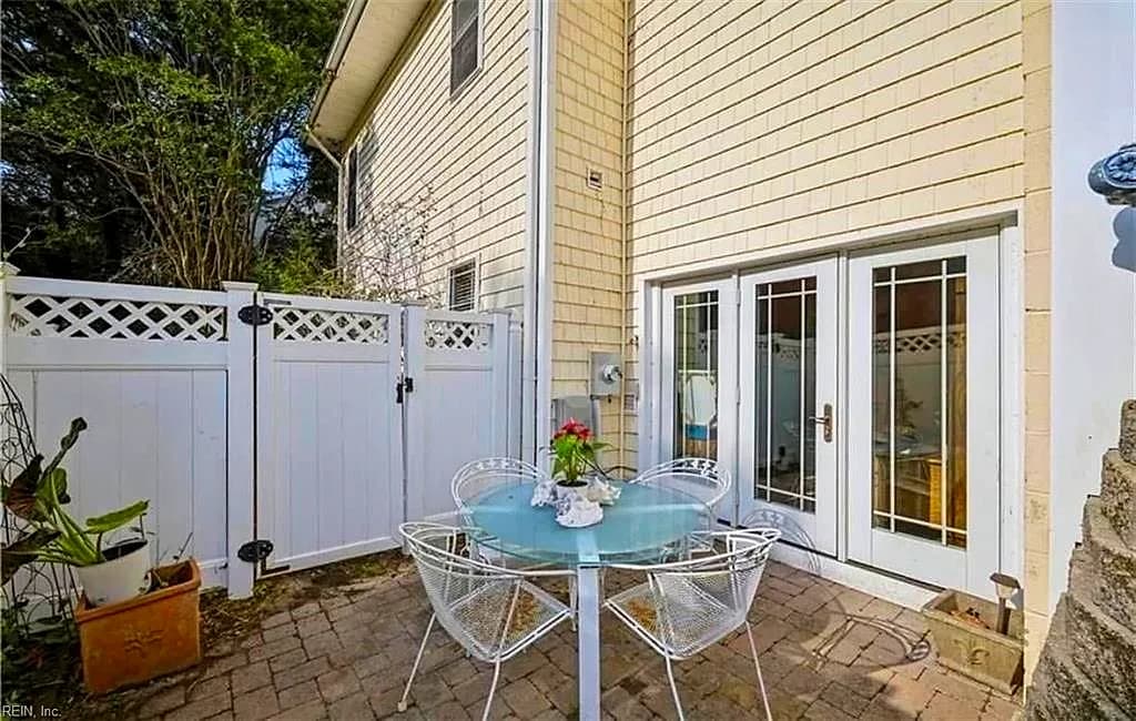 217 64th ST #B, VIRGINIA BEACH VA 23451 - Photo 5
