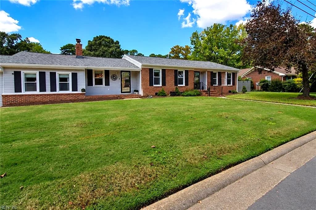 2708 Meadow DR W, CHESAPEAKE VA 23321 - Photo 4