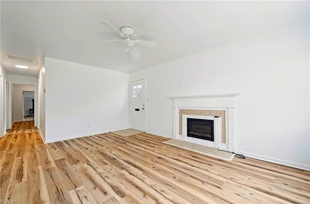 902 Center AVE, NEWPORT NEWS VA 23605 - Photo 5