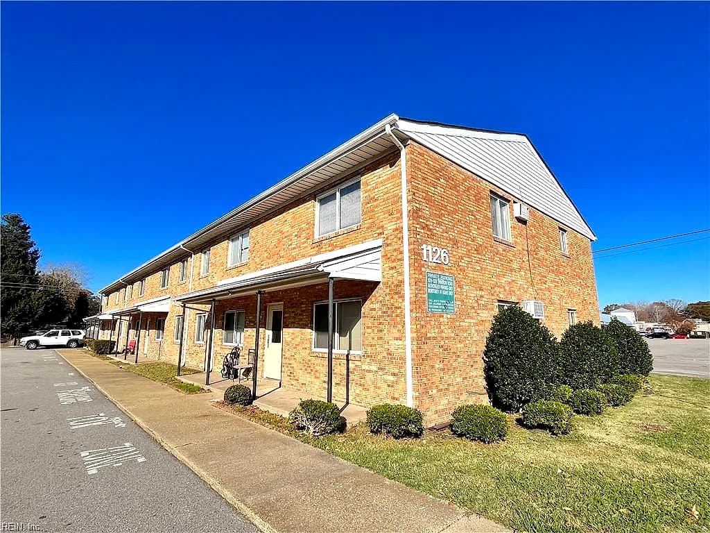 1126 Sparrow RD #1, CHESAPEAKE VA 23325 - Main photo