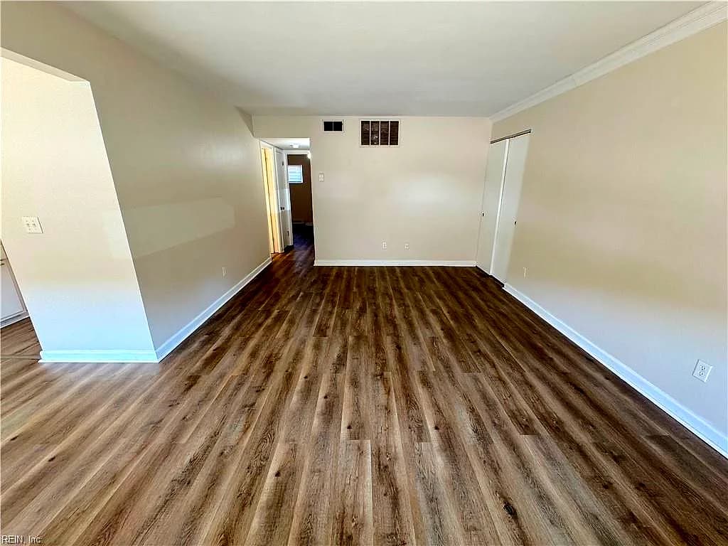 1126 Sparrow RD #1, CHESAPEAKE VA 23325 - Photo 4