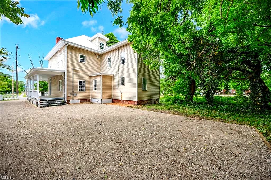 329 S Armistead AVE, HAMPTON VA 23669 - Photo 5