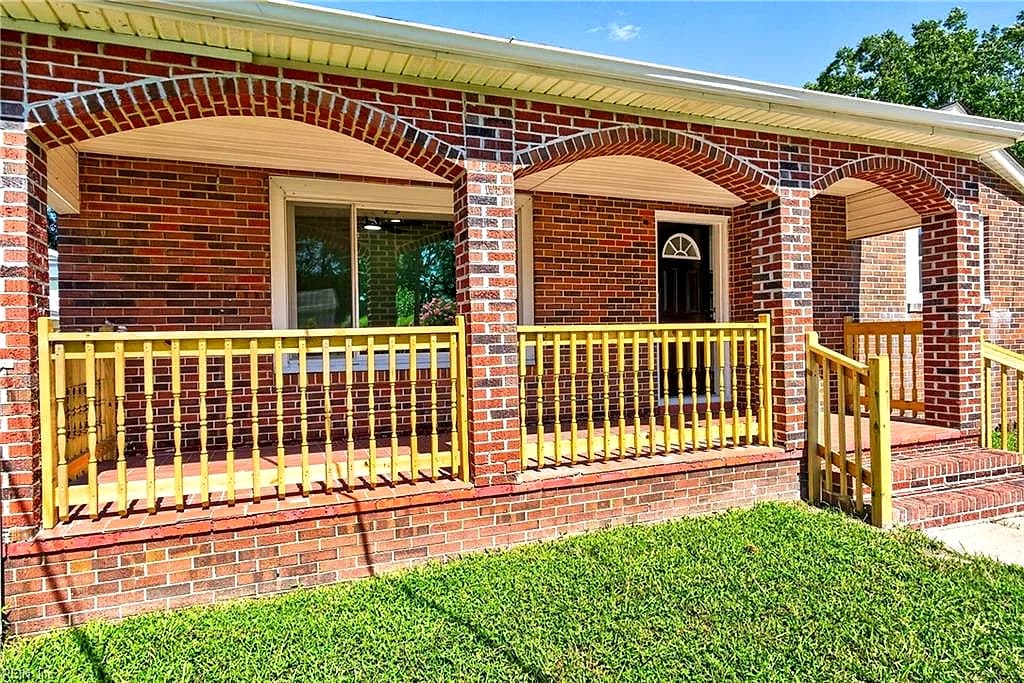 726 Marcus St ST, CHESAPEAKE VA 23320 - Photo 2