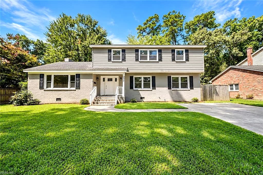127 James Landing RD, NEWPORT NEWS VA 23606 - Photo 3