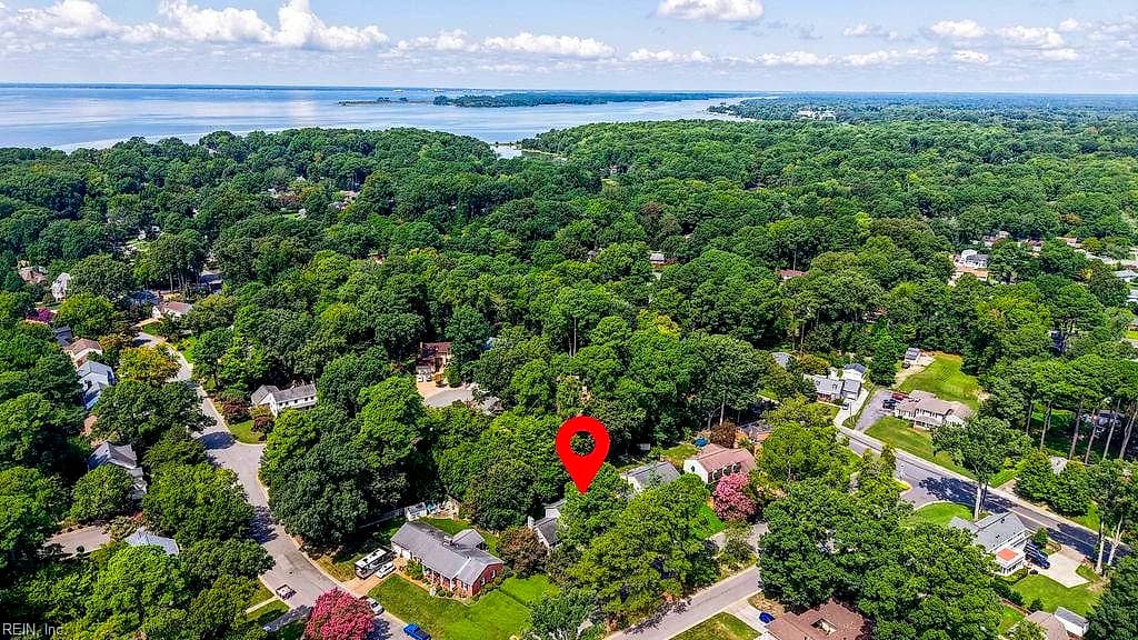 127 James Landing RD, NEWPORT NEWS VA 23606 - Photo 4