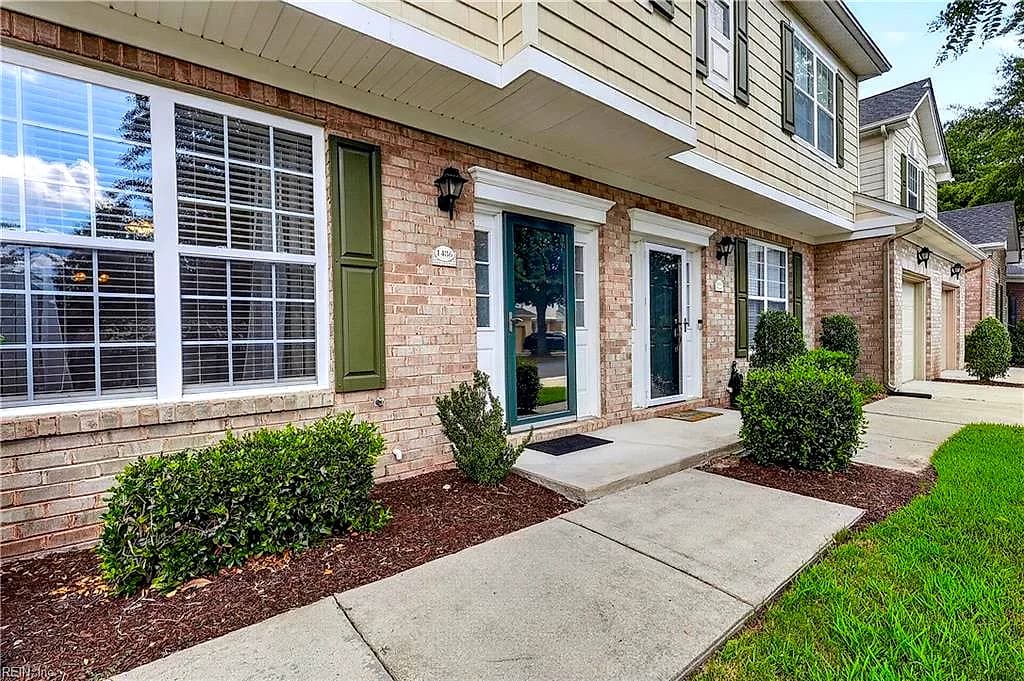 1486 Otterbourne CIR, CHESAPEAKE VA 23320 - Photo 5