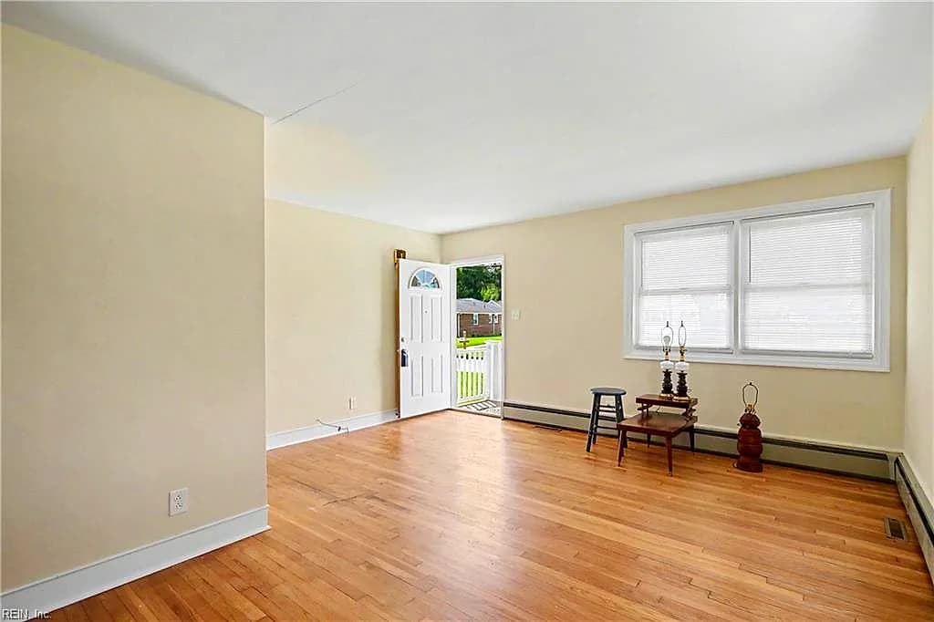 1333 Boxwood DR, CHESAPEAKE VA 23323 - Photo 4