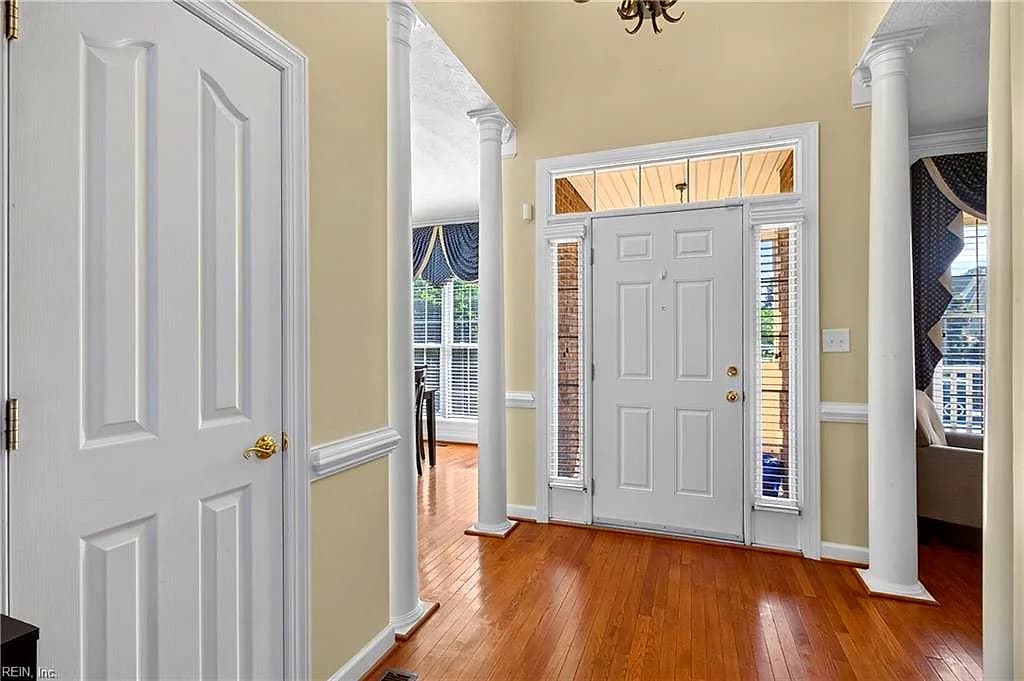 207 Richter LN, YORKTOWN VA 23693 - Photo 5