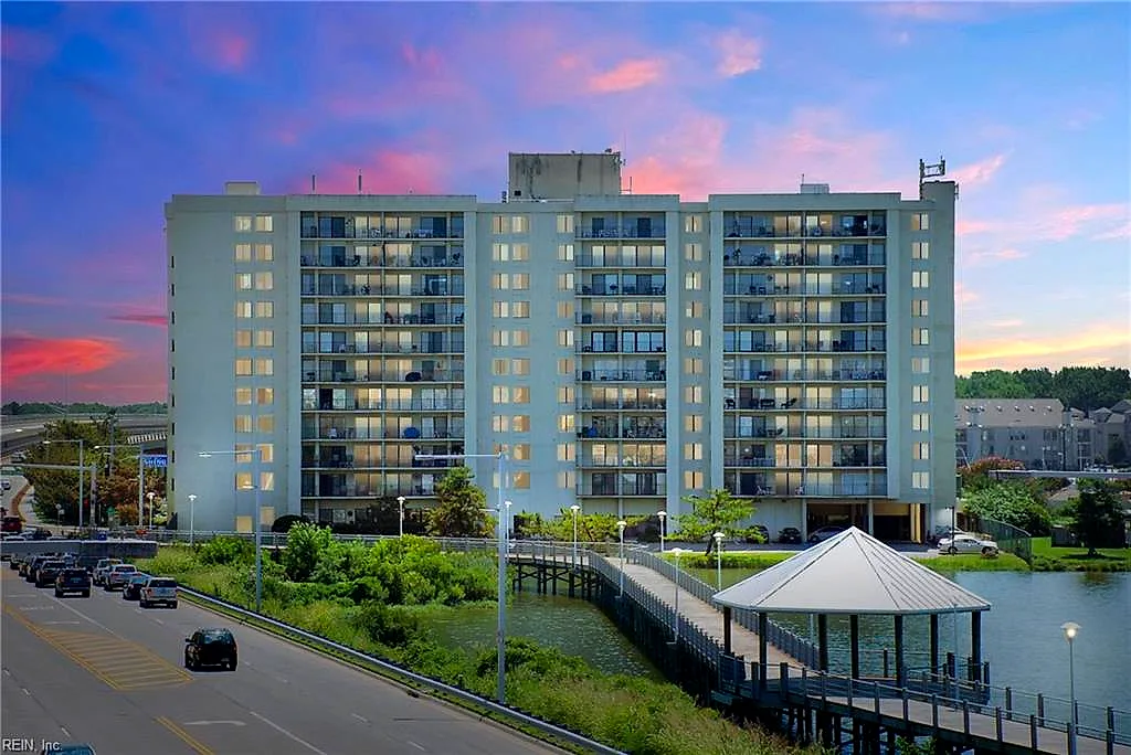 500 Pacific Avenue AVE #405, Virginia Beach — 2 bed Residential, 950 sqft