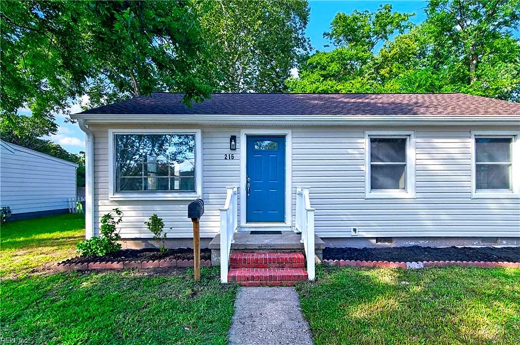 215 Courtney DR, HAMPTON VA 23669 - Main photo