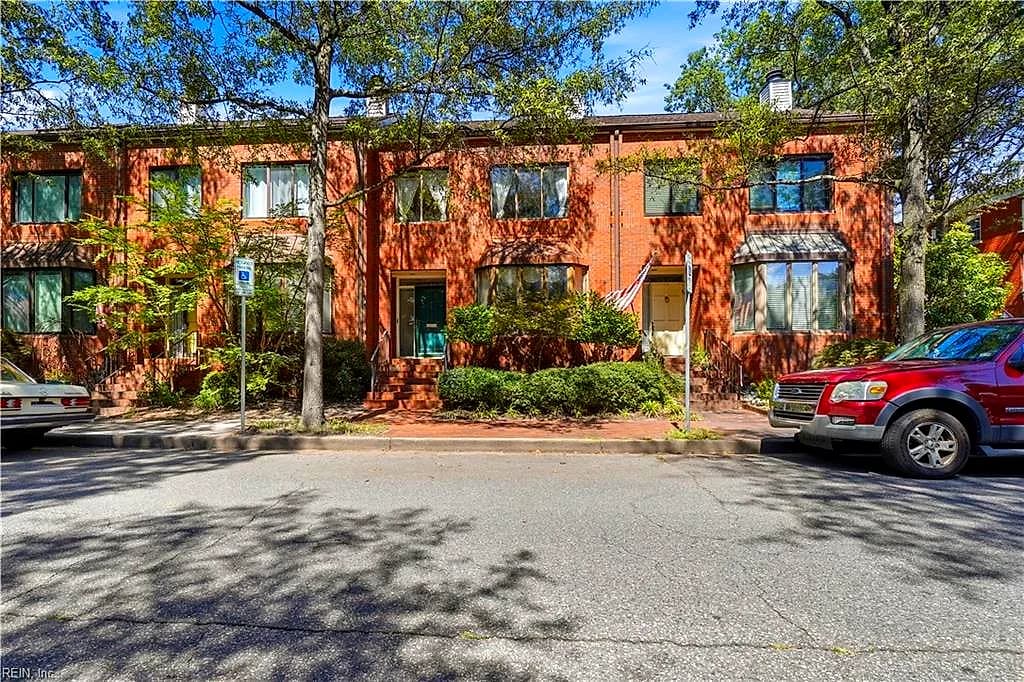 332 College PL, NORFOLK VA 23510 - Main photo