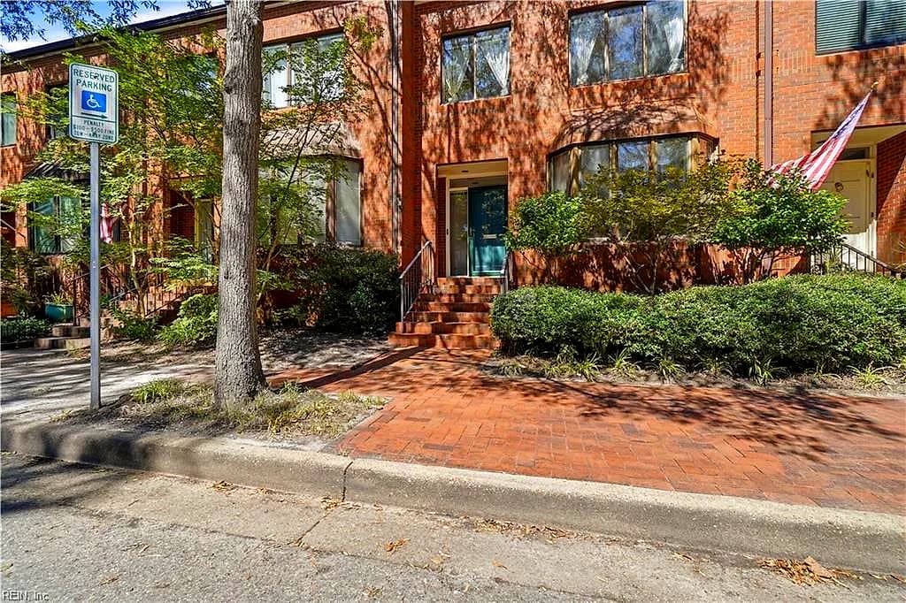 332 College PL, NORFOLK VA 23510 - Photo 3