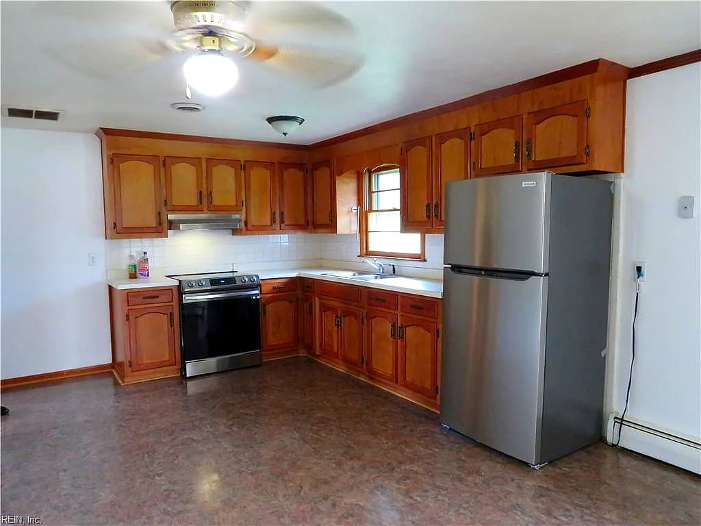 517 Great Bridge BLVD, CHESAPEAKE VA 23320 - Photo 4