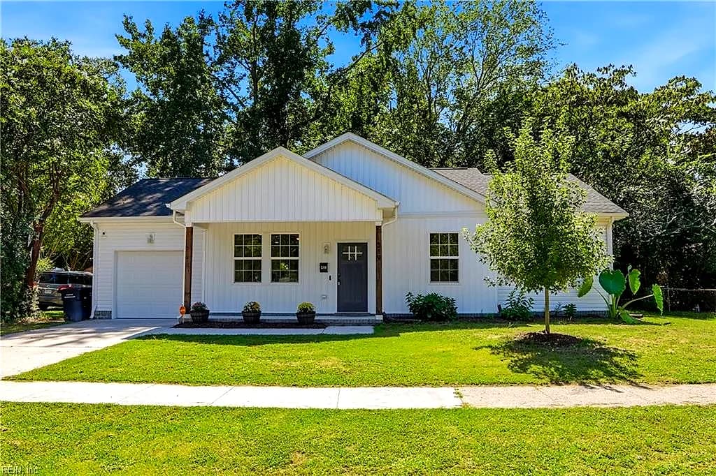 319 Beechdale RD, PORTSMOUTH VA 23701 - Main photo
