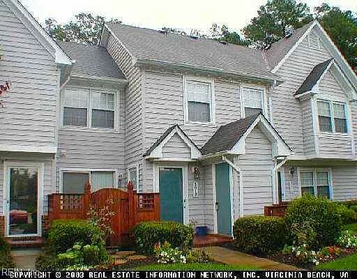 301 Wimbledon CHSE #B, CHESAPEAKE VA 23320 - Main photo