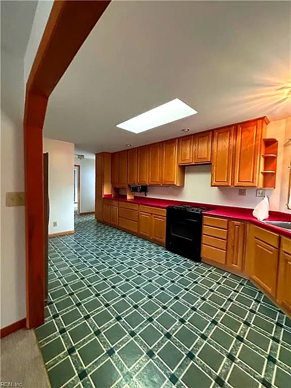833 Thames DR, HAMPTON VA 23666 - Photo 5