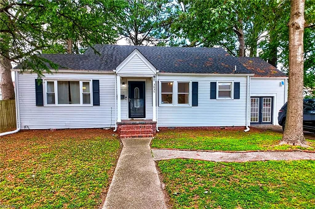 3835 Lenoir CIR, NORFOLK VA 23513 - Photo 2