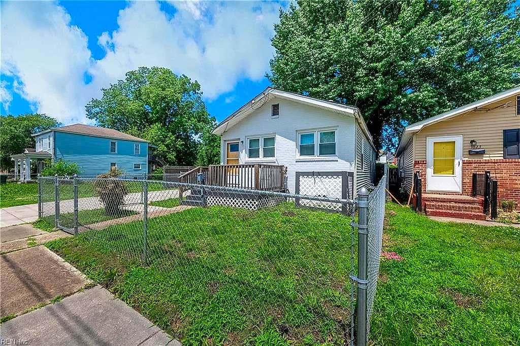 1021 32nd ST, NEWPORT NEWS VA 23607 - Photo 3