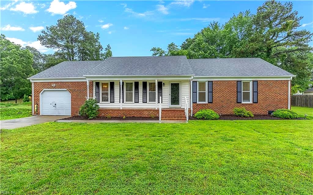 631 Luray TER, CHESAPEAKE VA 23322 - Photo 2