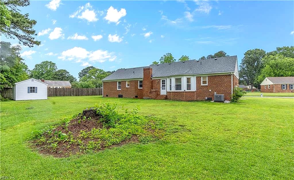 631 Luray TER, CHESAPEAKE VA 23322 - Photo 3
