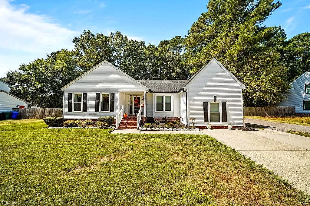 809 Haskins DR, SUFFOLK VA 23434 - Main photo