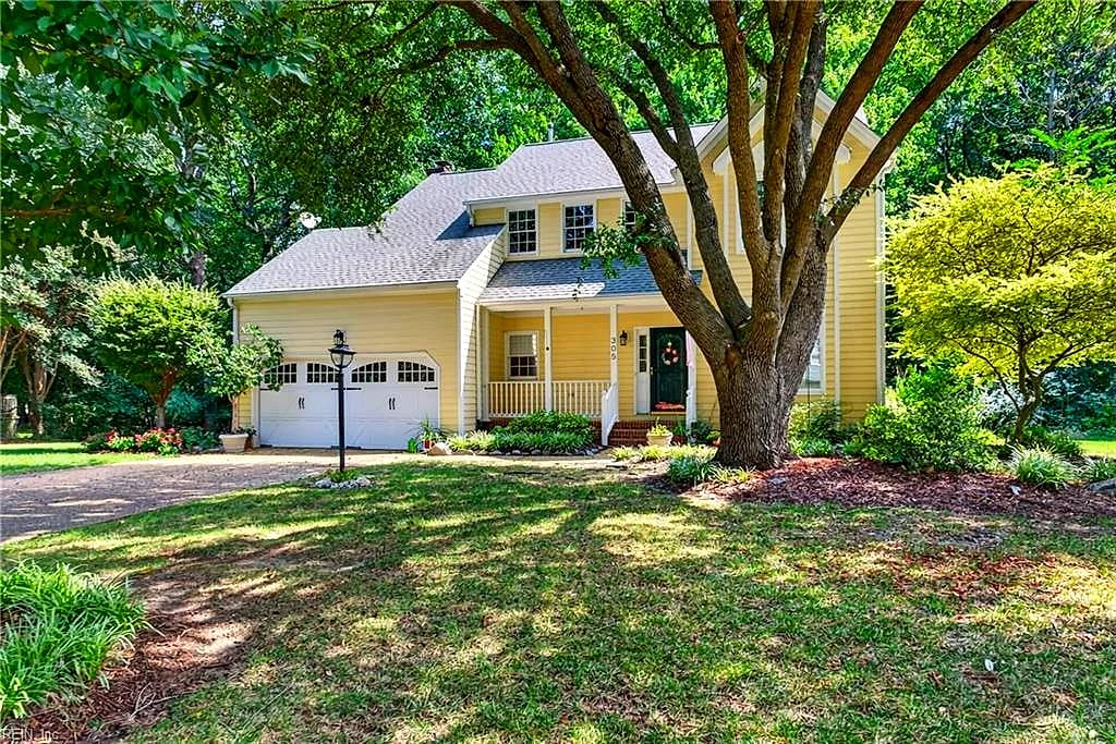 305 Clipper Creek LN, SMITHFIELD VA 23430 - Photo 4