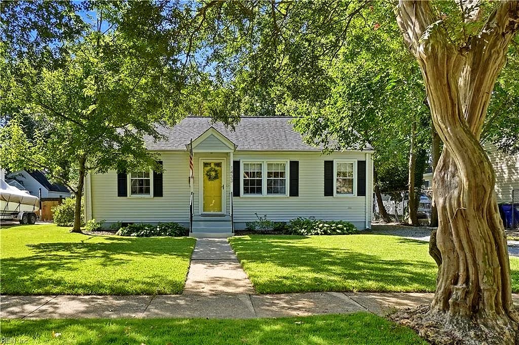 1433 Longwood DR, Norfolk — 2 bed Residential, 912 sqft