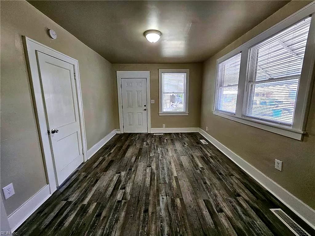 834 31st ST, NEWPORT NEWS VA 23607 - Photo 5