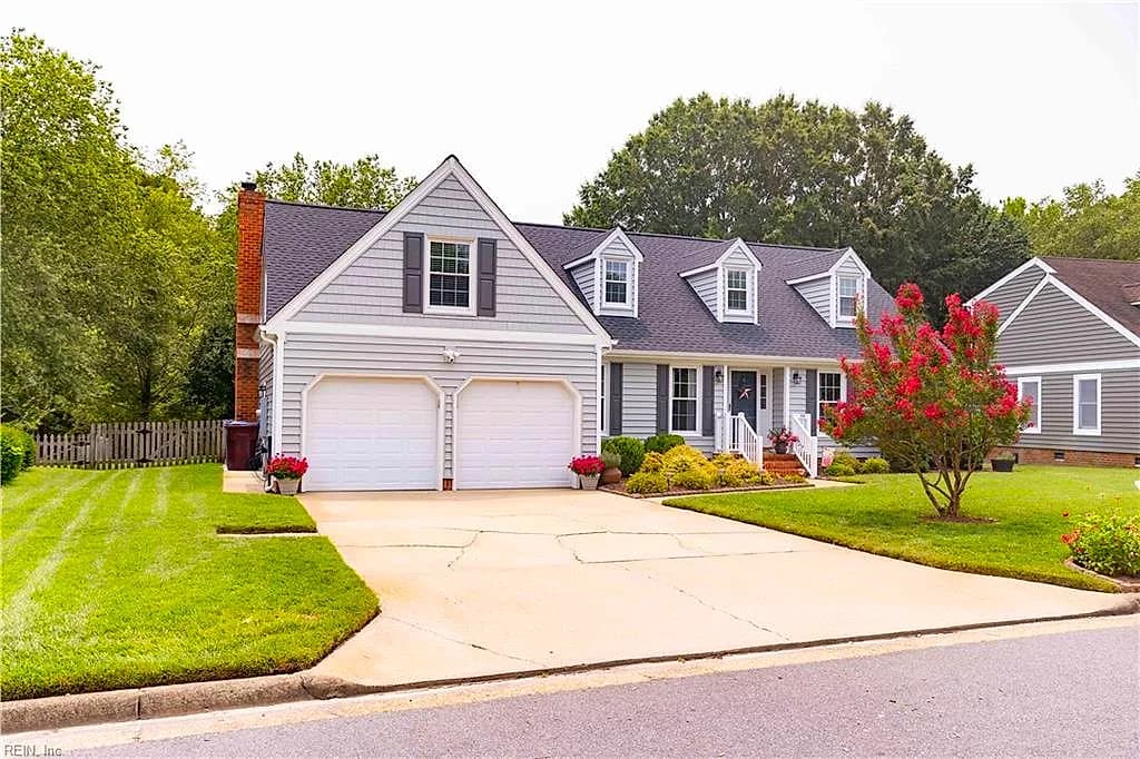 419 Granada DR, CHESAPEAKE VA 23322 - Photo 3