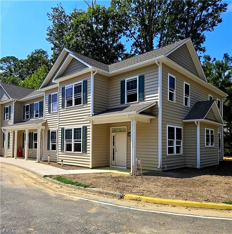 201 Patriots Village CT, West Point — 3 bed Residential, 1,698 sqft