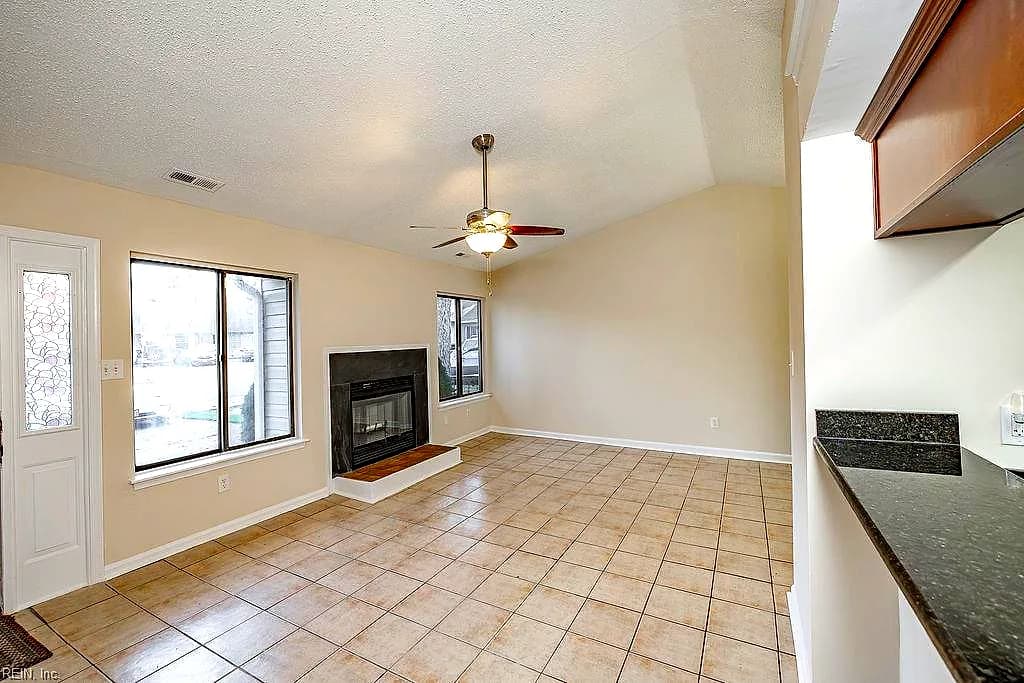 4607 Glencoe LN, VIRGINIA BEACH VA 23464 - Photo 5