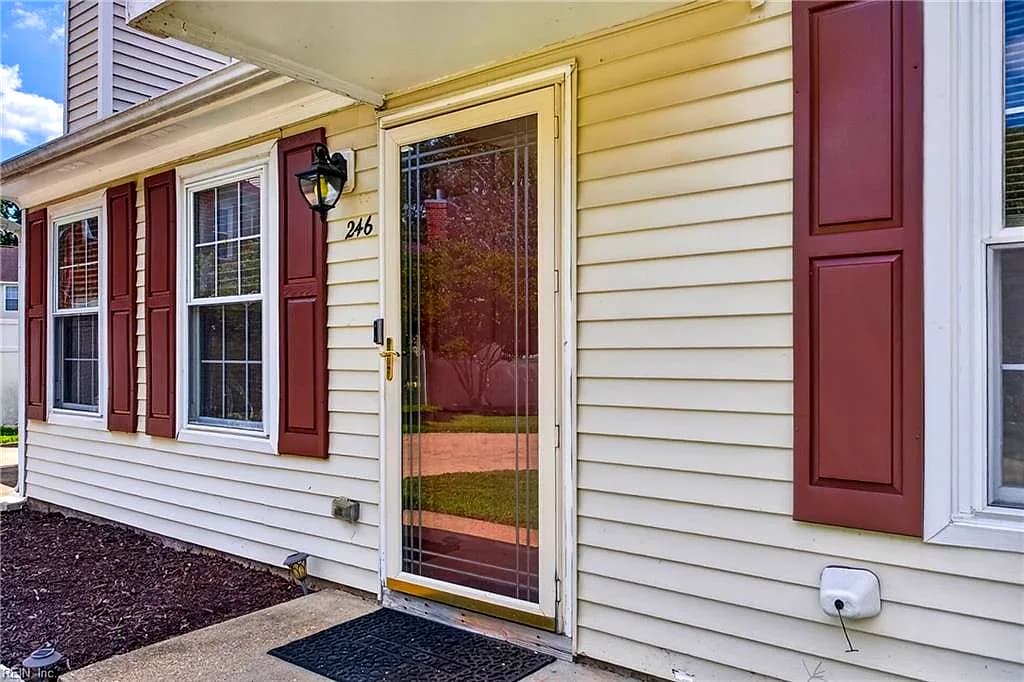 246 Gate House RD, NEWPORT NEWS VA 23608 - Photo 5