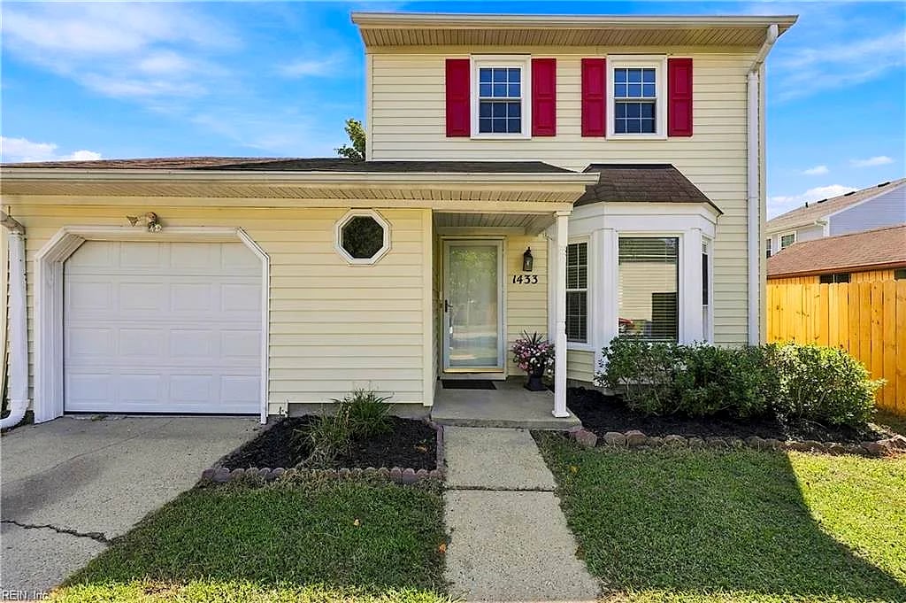 1433 Brookwood PL, Virginia Beach — 3 bed Residential, 1,300 sqft