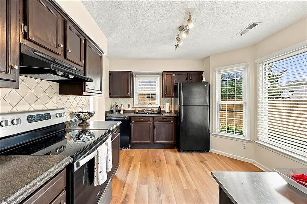 1433 Brookwood PL, VIRGINIA BEACH VA 23453 - Photo 5