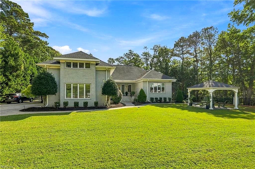 700 Linbay DR, VIRGINIA BEACH VA 23451