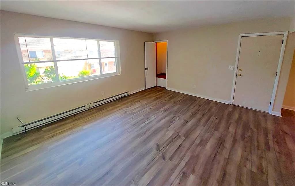 1128 Sparrow RD #8, CHESAPEAKE VA 23325 - Photo 4
