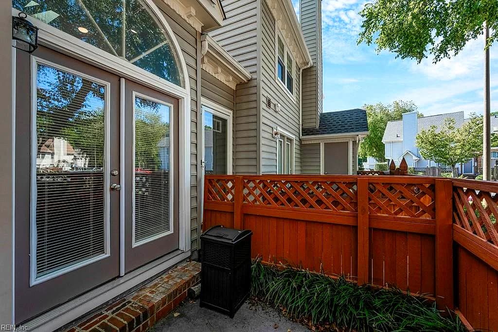 700 Nottoway River CT #D, CHESAPEAKE VA 23320 - Photo 3