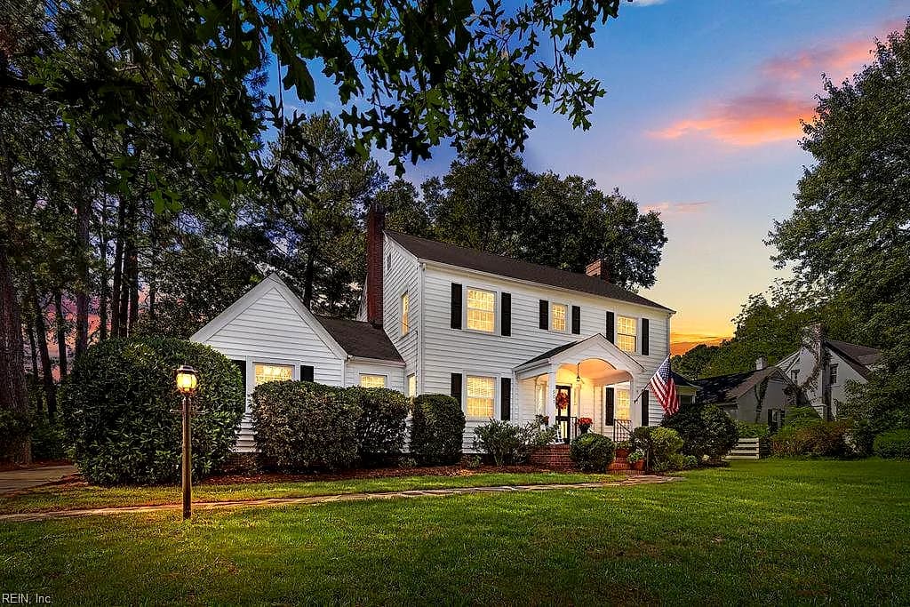 909 Clay ST, FRANKLIN VA 23851 - Photo 2