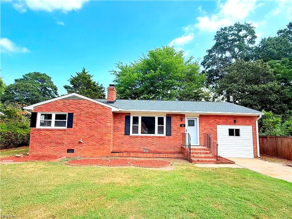 701 Forrest DR, NEWPORT NEWS VA 23601