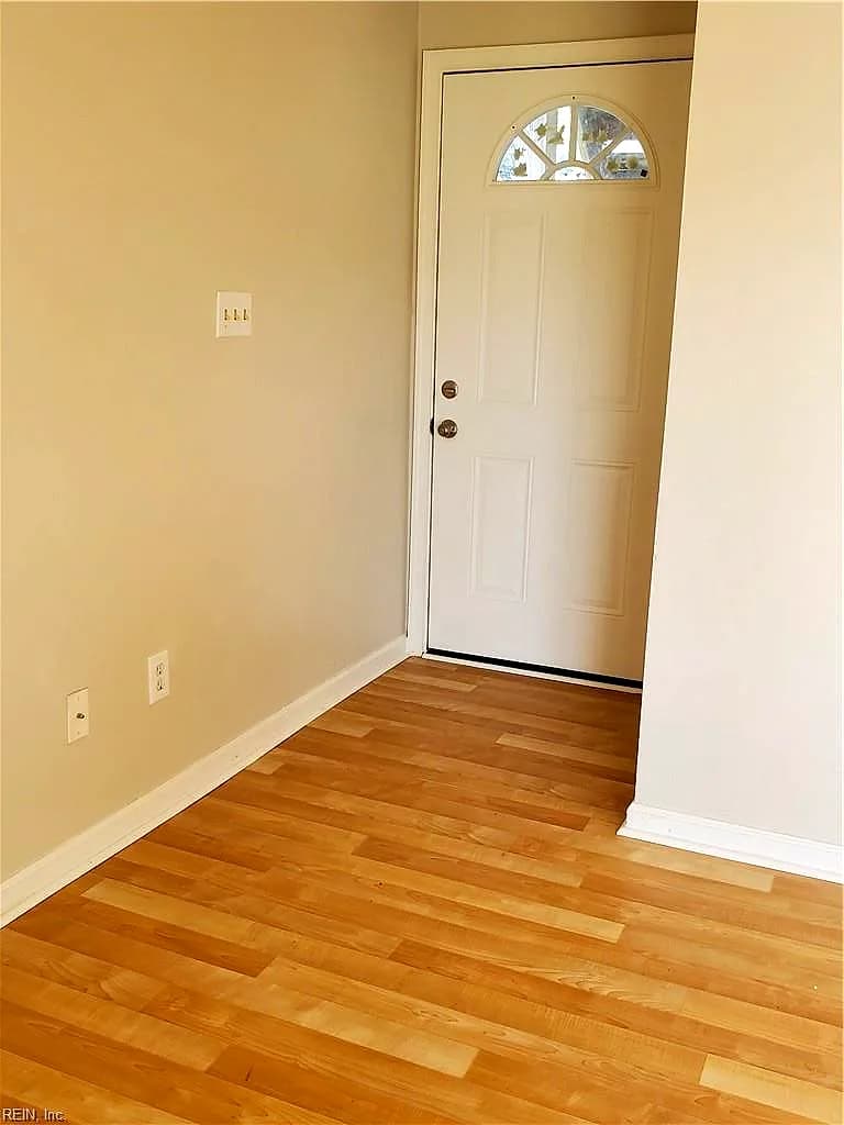5668 Landfall DR, VIRGINIA BEACH VA 23462 - Photo 4