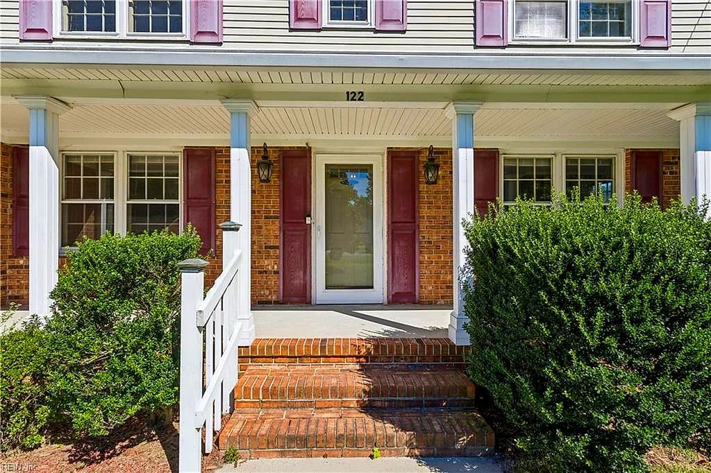 122 Tabb LN, YORKTOWN VA 23693 - Photo 4